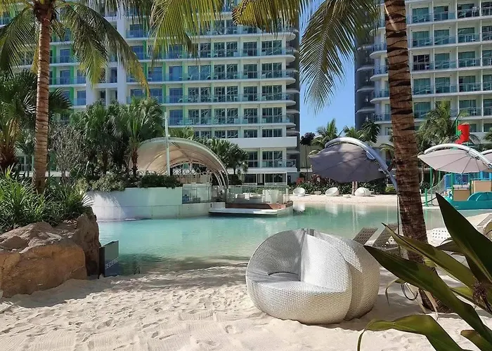 Azure Paris Hilton And 1 Bedroom For 4pax Guest house *